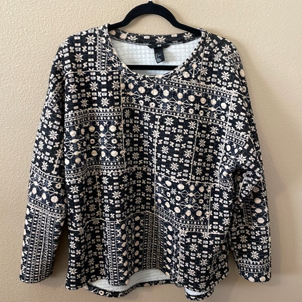 H&M crew neck sweater